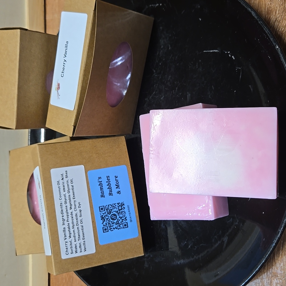 LAST 1❤️!Hand Crafted Cherry Vanilla Shea Butter Soap 4oz Bar - Picture 2 of 9